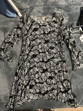 Mossimo Supply Co. Black and White Floral Midi Dress